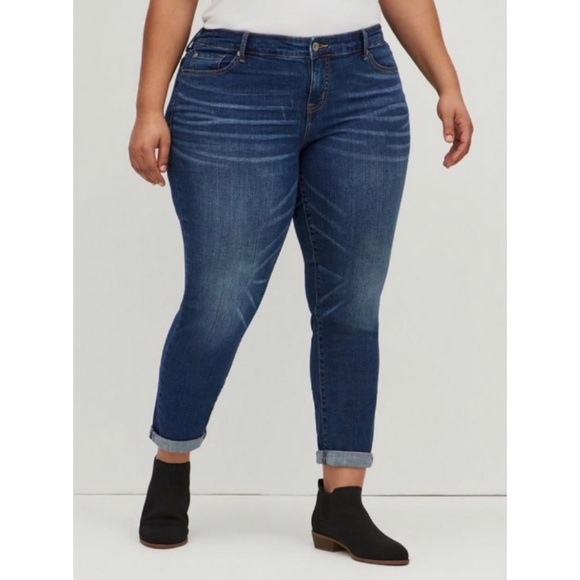 🆕 Boyfriend Straight Vintage Stretch Mid Rise Jean 16 S Short NWT Torrid New! - Picture 3 of 6